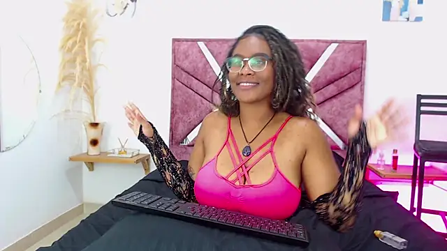 AsharKisses's cam snapshot