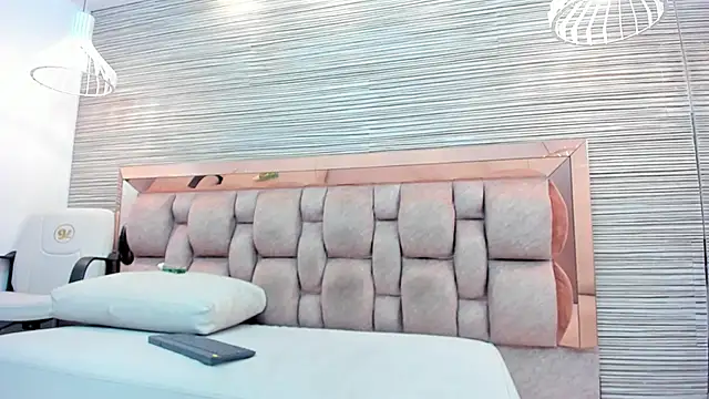 claire_bonny's cam snapshot