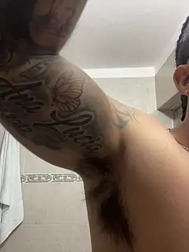 Lyon_vach live sex cam