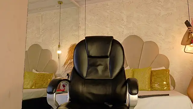 IvanaMoire_'s cam snapshot