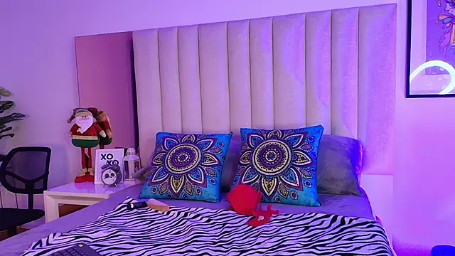 Mara_Wolf01's cam snapshot