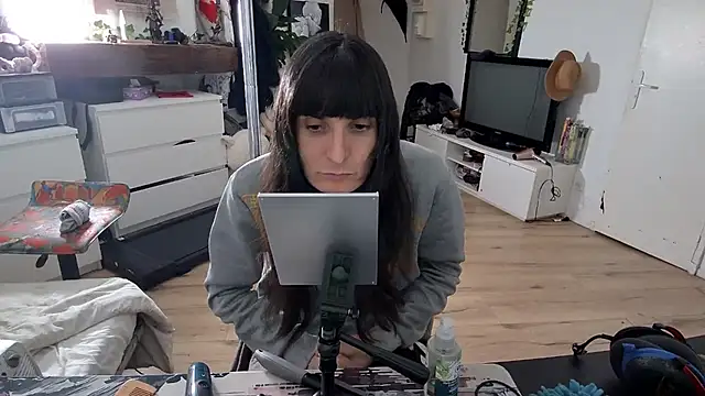 CeriseLapine live sex cam