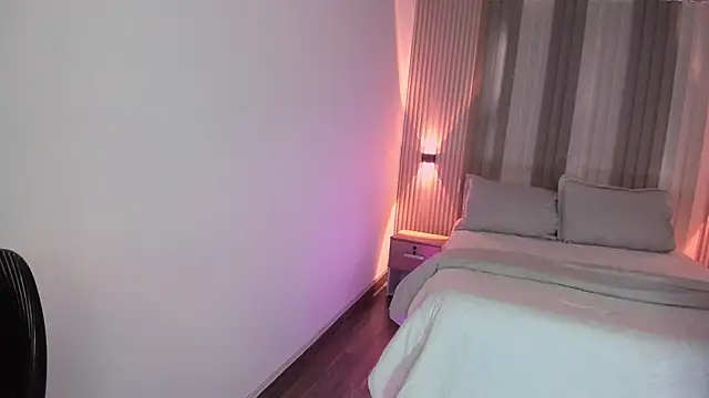 Ellie_wills's cam snapshot