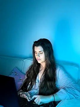 AlitaNova's cam snapshot