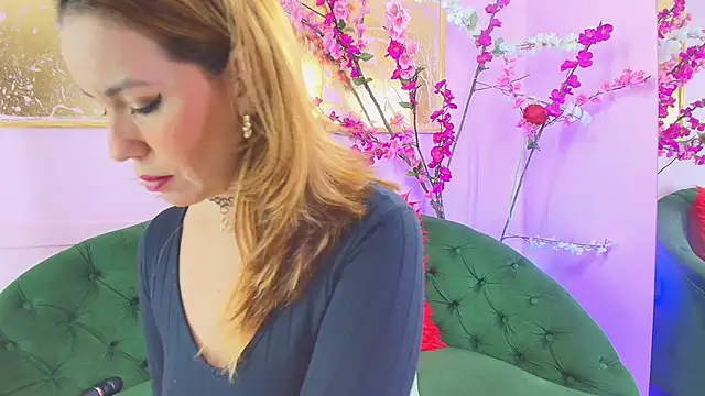 scarlette69's cam snapshot