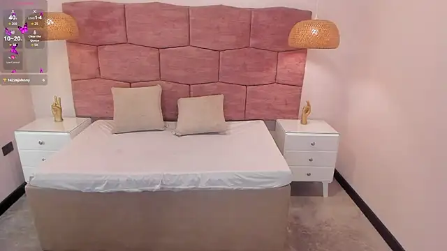 ninacrave_'s web cam