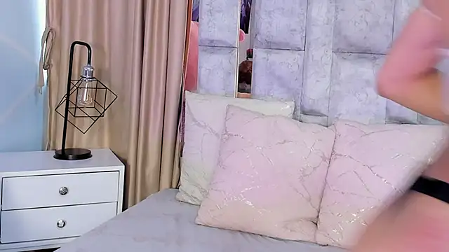 lila_noa's cam snapshot