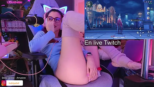 Indriya2x0 live sex cam