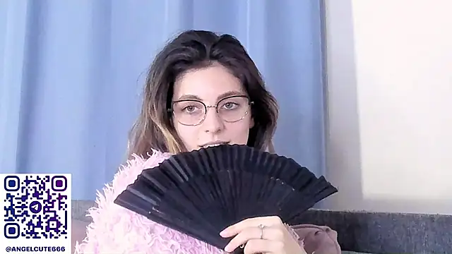 CasandraMickell live sex cam