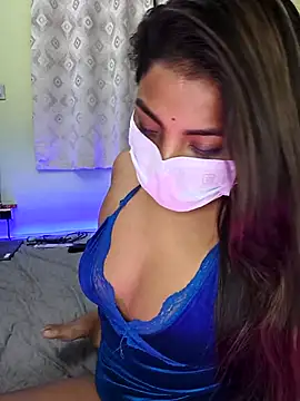 Trending_Couple live sex cam