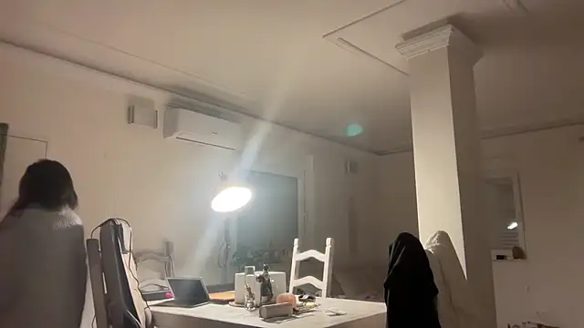 AnnaSophiaX live sex cam