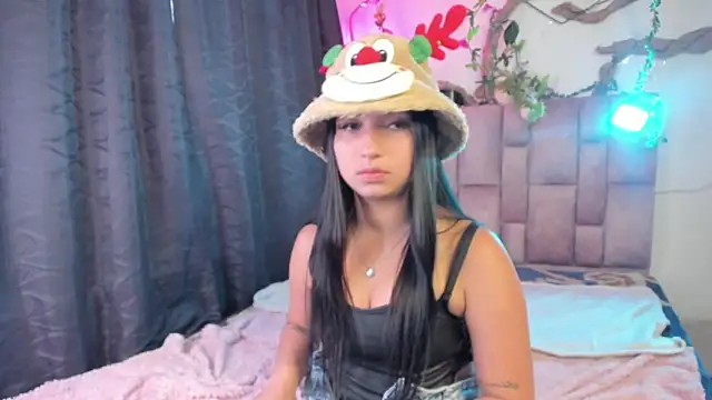 sofia__james's cam snapshot