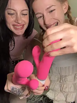 kira_mia live sex cam