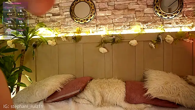 RossemaryRain live sex cam