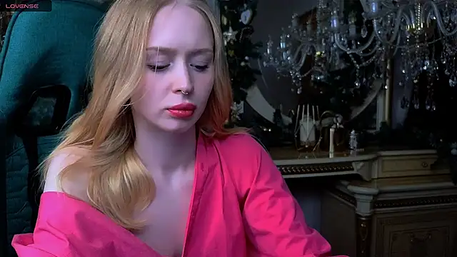 CarolineDjein live sex cam