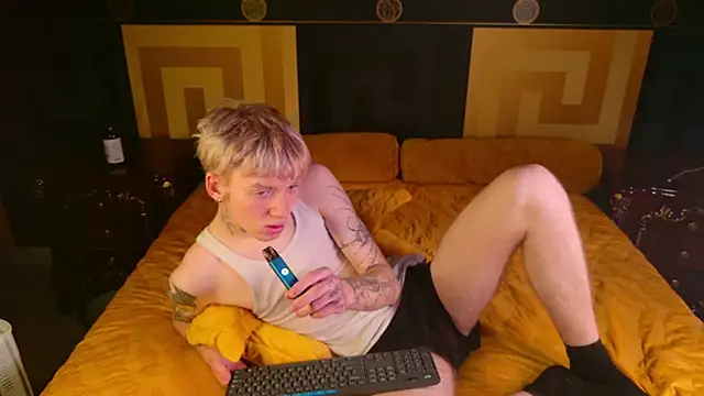 TRAVIS_CLAS's cam snapshot