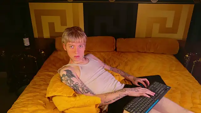 TRAVIS_CLAS's cam snapshot