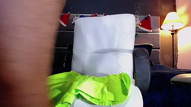 liam_howard's cam snapshot