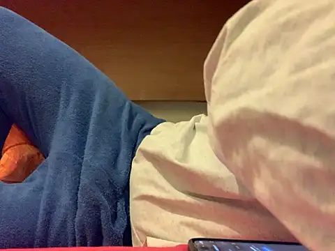 cazzo18cm3's cam snapshot