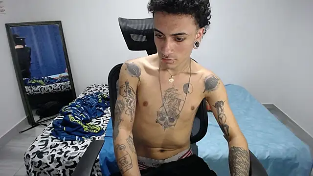 present_the_magic live sex cam