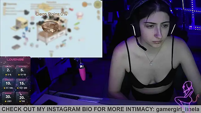 Gamergirl-Linela live sex cam