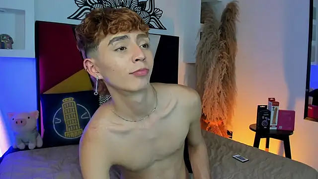 MaikyCooper live sex cam