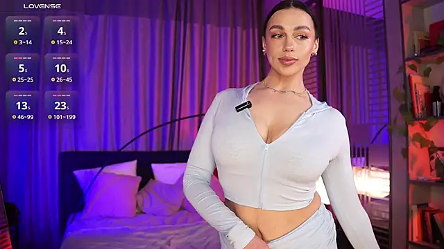 LunaNight live sex cam