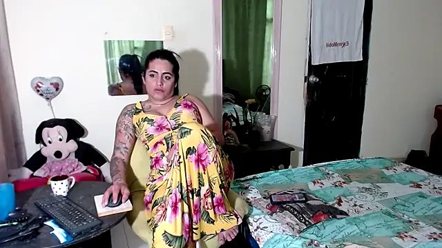 Sashaferrari2000 live sex cam