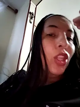 Bonny_Klote live sex cam