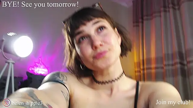 FoxRineHelen live sex cam