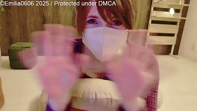 Emilia0606 live sex cam