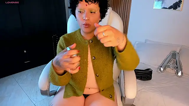 Alaska_deluxe's cam snapshot