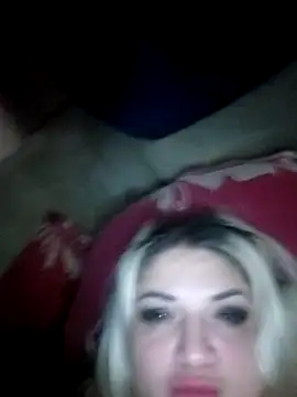 CharleyCream's cam snapshot