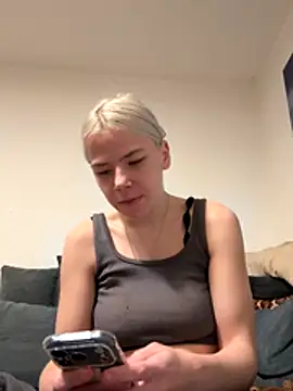 BlondieJujuVibe's cam snapshot