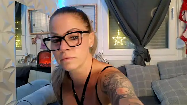 Tatjana_Sue's cam snapshot