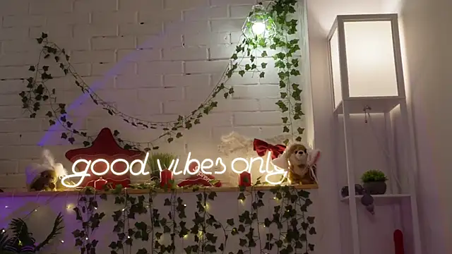 MonicaAsis live sex cam