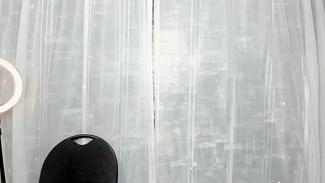 KatieGomez live sex cam