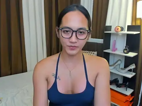 URHottestAngel live sex cam