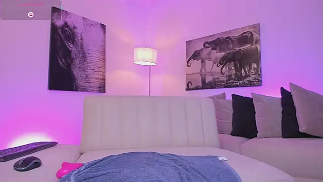 alaia7h live sex cam