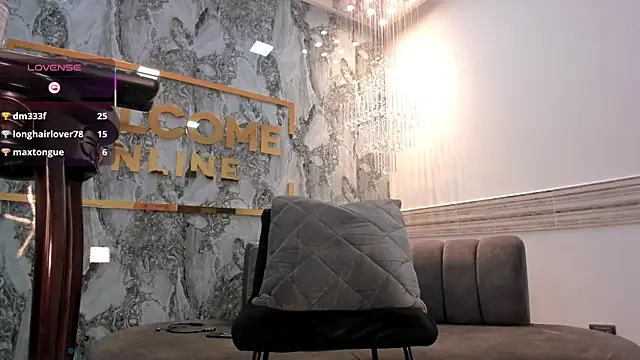 Theravenlux live sex cam