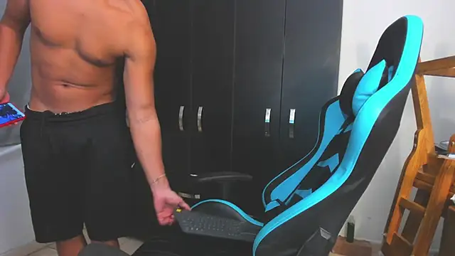 Bray_Kevin live sex cam