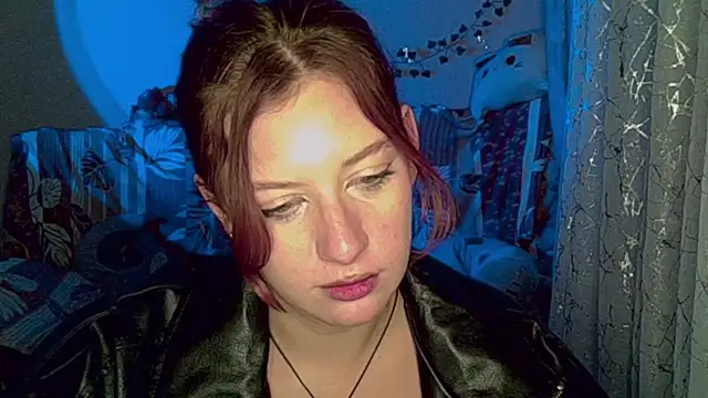 Lily_Ember's cam snapshot