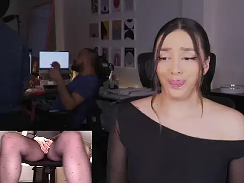 _KimberlyClars_'s cam snapshot