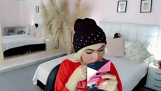 nathalialoes1 live sex cam