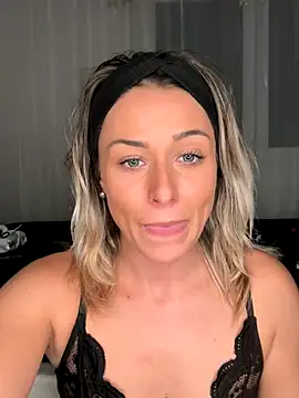 petrouchkaaa_ live sex cam