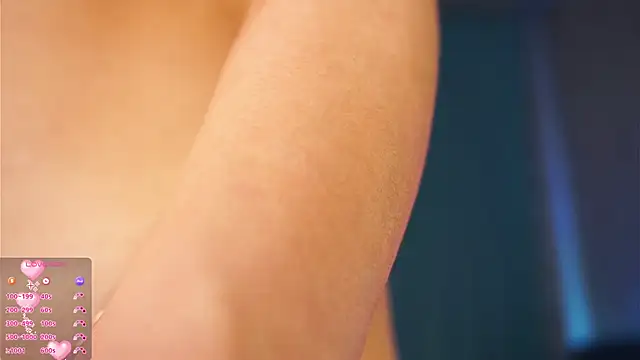 FannyHewson live sex cam