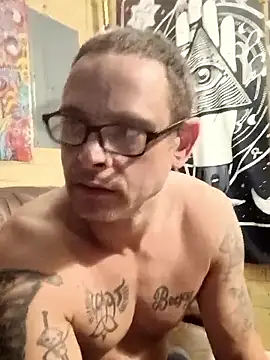 Buffshagswell live sex cam