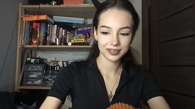 Yuna5343 live sex cam