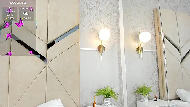 NathalieRoss1's cam snapshot