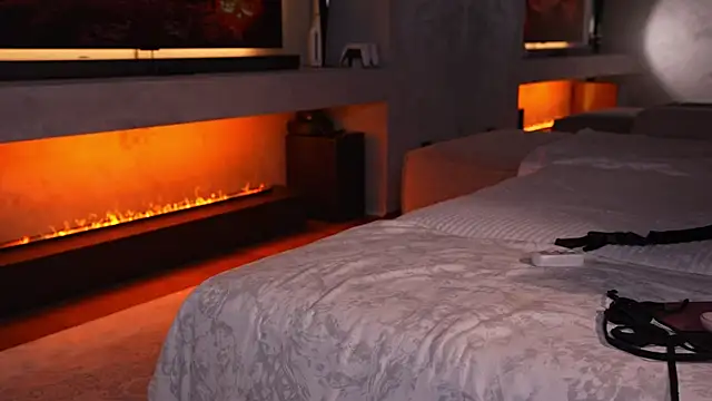 AlexisGraysX live sex cam